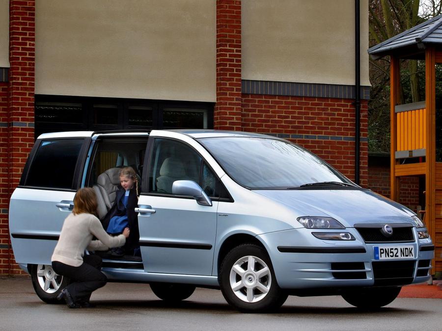  Fiat Ulysse 2003 года  (UK) (фото 2 из 7)